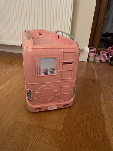 Barbie bus
