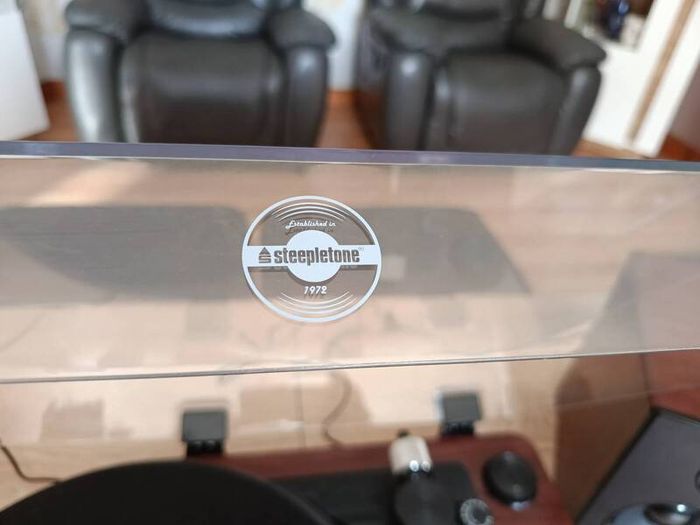 Steepletone Stereo Turntable System with External Speakers