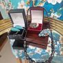 Vintage jewellery Image 2