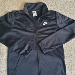 Nike Zippie / tracksuit top. Size 10yrs. New