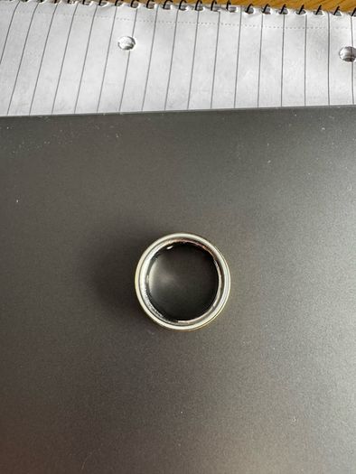 Oura Ring 4 Size 8 (Gold)