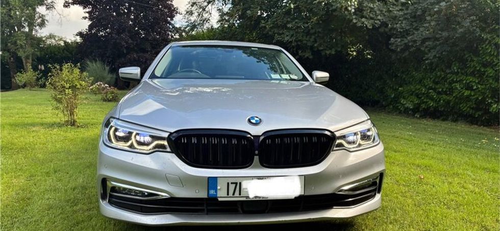 BMW 523i Luxury Line. Offers considered