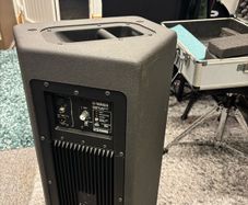 Yamaha DSR112 active loudspeaker