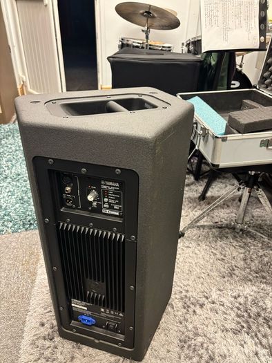 Yamaha DSR112 active loudspeaker