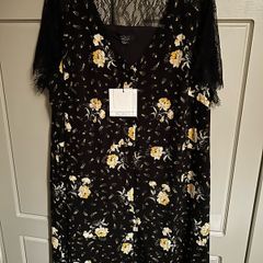 KOKO Dress Floral Curve