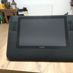 Wacom Cintiq 12WX graphics Tablet