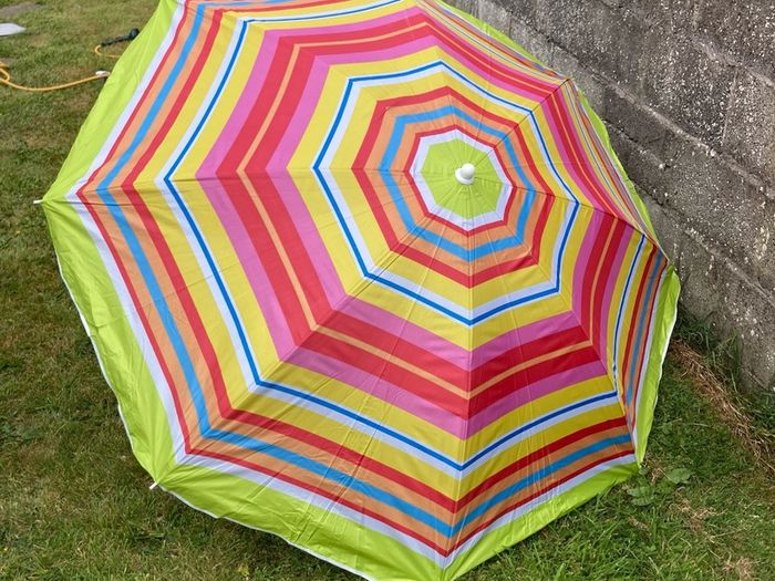 Beach umbrella beach parasol like new
