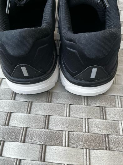 Brooks ladies Dyad trainers