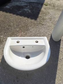 sink, pedestal and taps