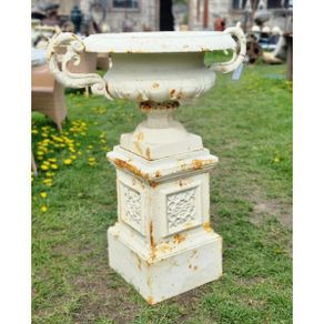Urn Large Handles and Pedestal CH R 102 W