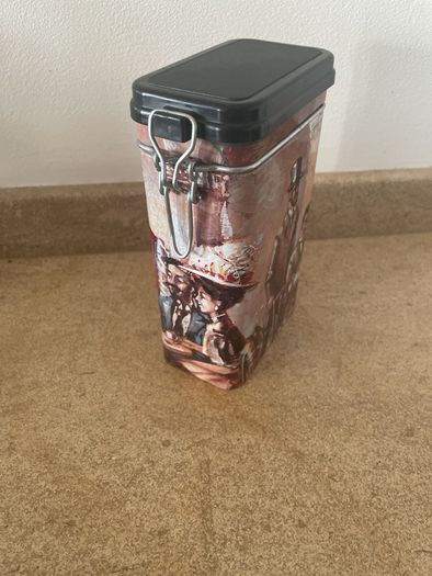 French coffee / tea tin