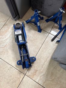 Car jack