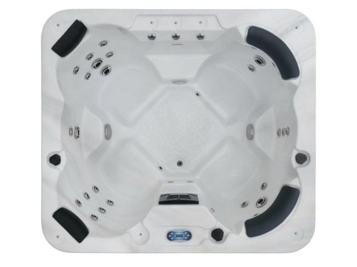 Brand New Georgia Bluetooth 4-6 Person Hot Tub