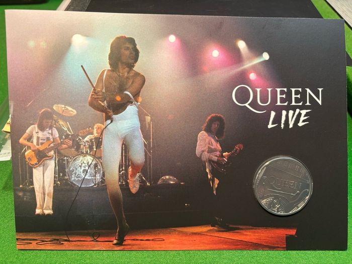 Queen Live 5 Pound Coin Royal Mint BU