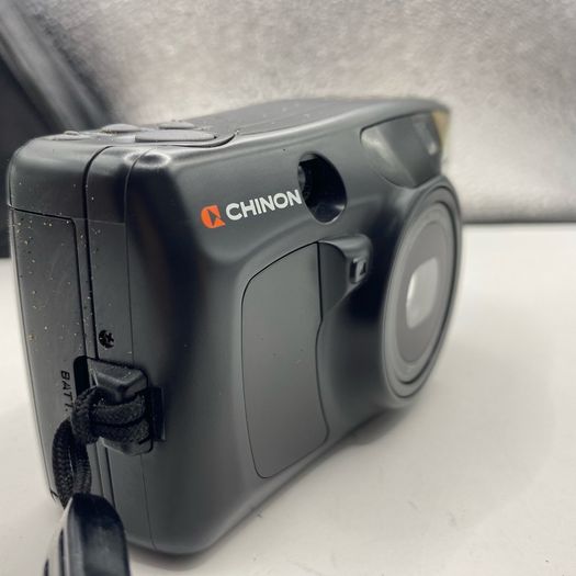 Chinon Pocket Zoom AF 35mm Film Camera (38-60mm) + Case