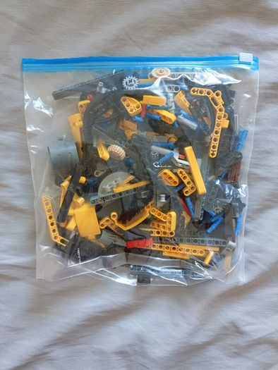 LEGO Technic Heavy-Duty Excavator 42121 [2021]