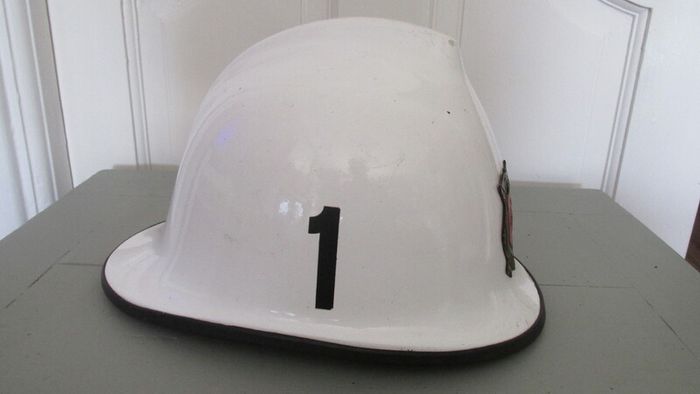 Rare Dutch fire helmet (3 of 3)