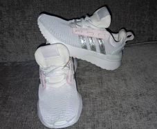 Brand New Adidas Girls Racer TR21 Trainers - Size - U.K.12K - RRP - 39.99