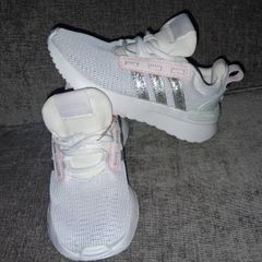Brand New Adidas Girls Racer TR21 Trainers - Size - U.K.12K - RRP - 39.99