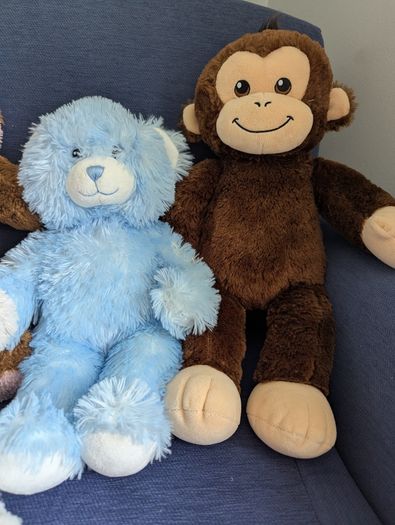 Selection of 5 build-a-bears! Great condition!