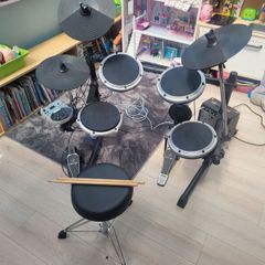 Electronic Drum Kit + Amp + Stool