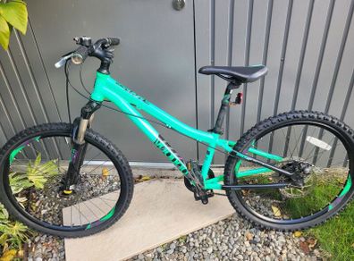 Voodoo kids mountain bike 24" wheel