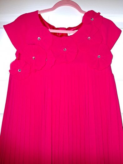 Red bundle, size 6-7 yo, excellent condition