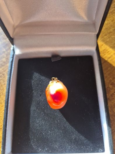 Vintage Polishes Agate Pendant