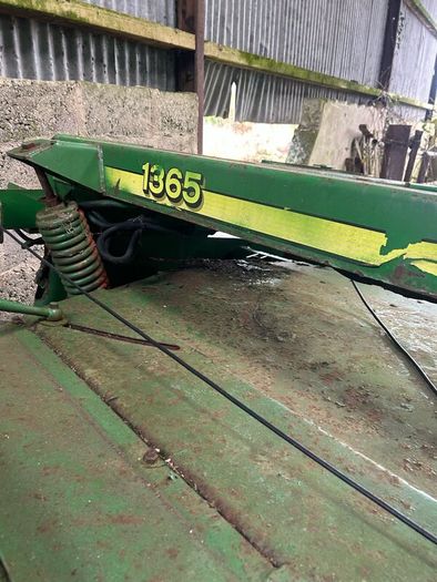 John Deere 1365 mower