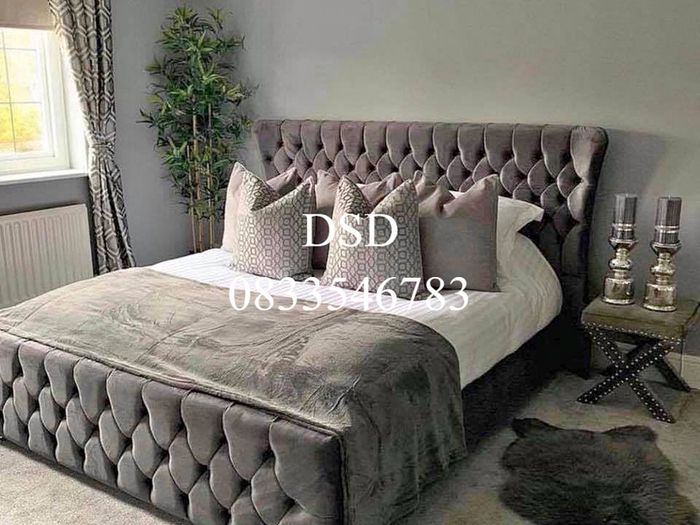 King size Wing Back Bed