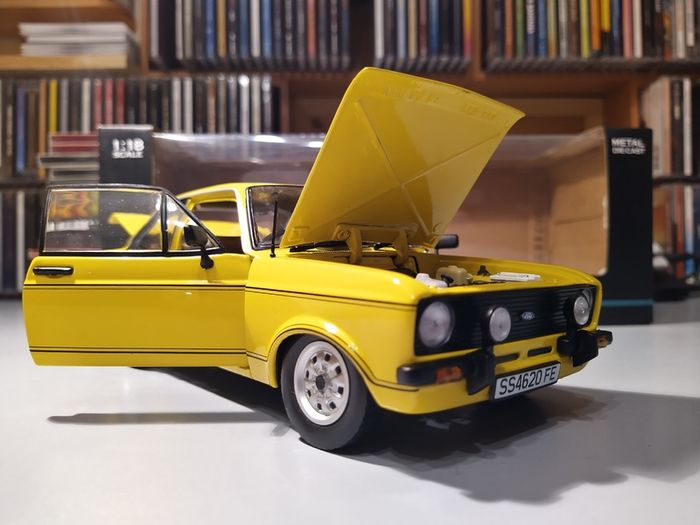 Ford Escort 1600 Sport 1975 Mk2 - 1/18 - New in Box