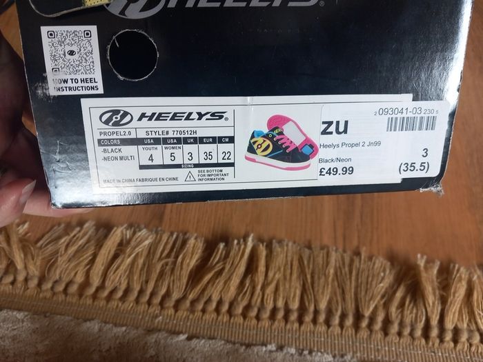 heelys