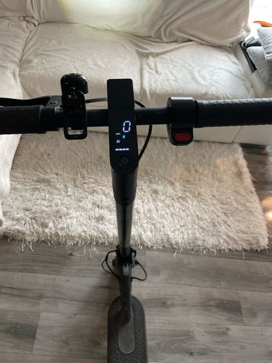 Electric scooter
