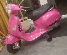 Vespa Scooter 7.2V