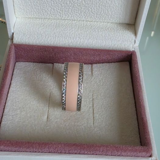 Pandora soft pink hearts band ring size 54 very good condition fully hallmarked(no box)