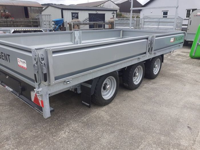 Tri axle nugent plant dropside livestock