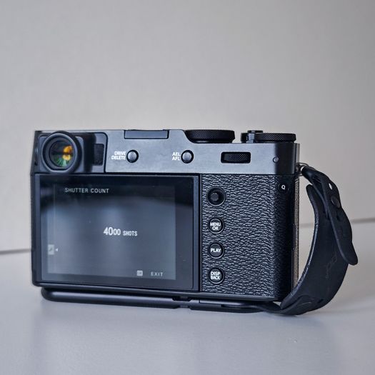 Fujifilm X100V