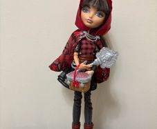 Ever After High Cerise Hood