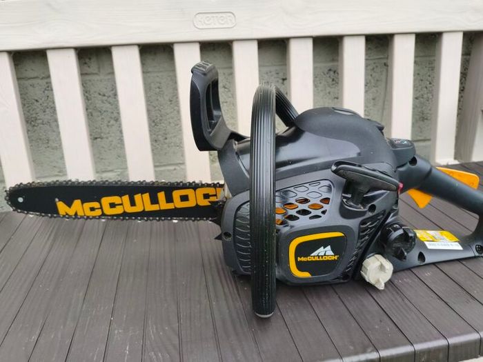 McCulloch CS 35S Chainsaw (Husqvarna)