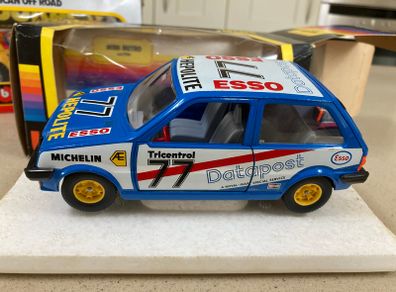 Mini Metro Scale 1/24 by Burago
