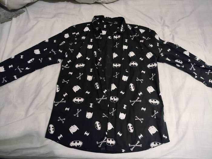 Batman Shirt DC Comics Cropp Slim Fit L Size  100% Cotton