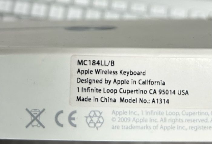 Apple A1314 Wireless Keyboard