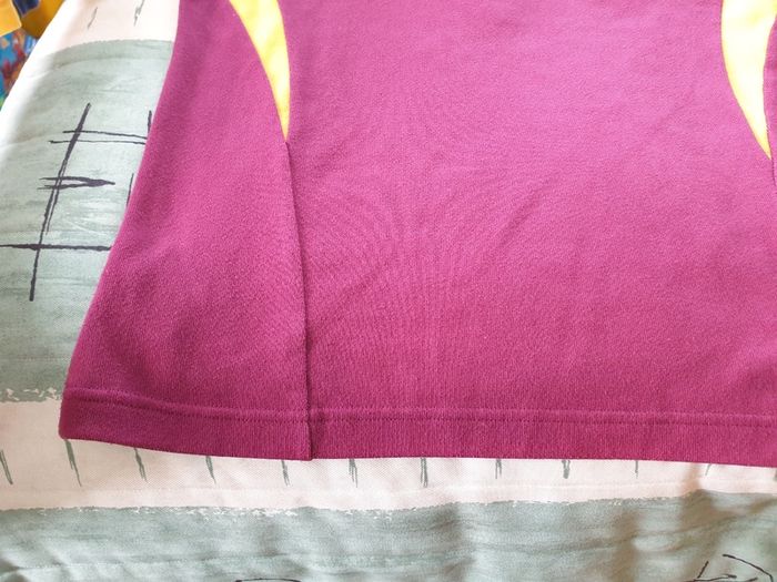 Queensland Reds Rugby Home Jersey 2004 to 2006 Children 14 Years Old