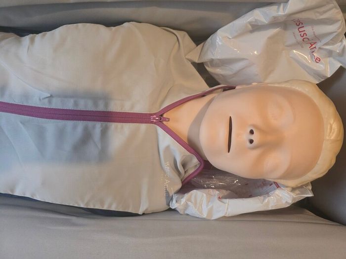 Resusci Anne Manikin & AED Trainer