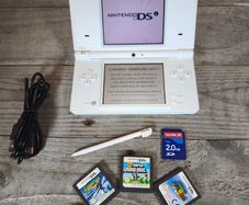 Nintendo DSi Arctic White Console with New USB Charger, 3 Great Games ,Clean