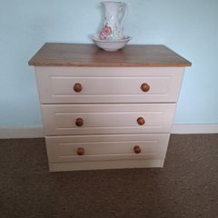 Bedroom Chest of drawers and bedside lockers