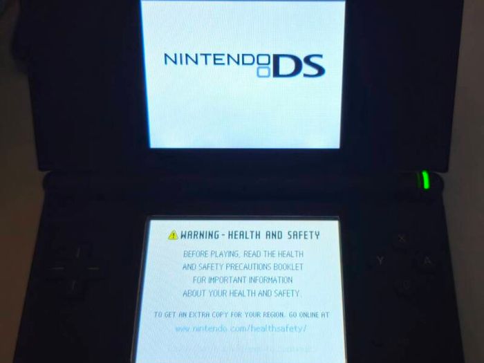 Black Nintendo DS lite