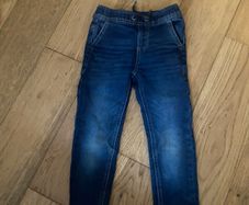 Blue denim kids jeans size 4-5 boy/girl