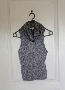 knitted top with loose turtleneck