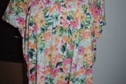 Bm Casual Plus size floral top size UK24 EUR52 Postage included